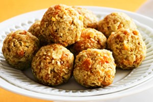 Uncle Tobys Apricot and Oat Balls